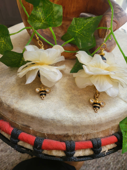 White Flower Drop Earringss